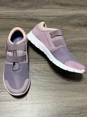 Vionic Brisk Women's 9.5 Wide Ema Shoes Sneakers Purple Peach Adjustable Strap